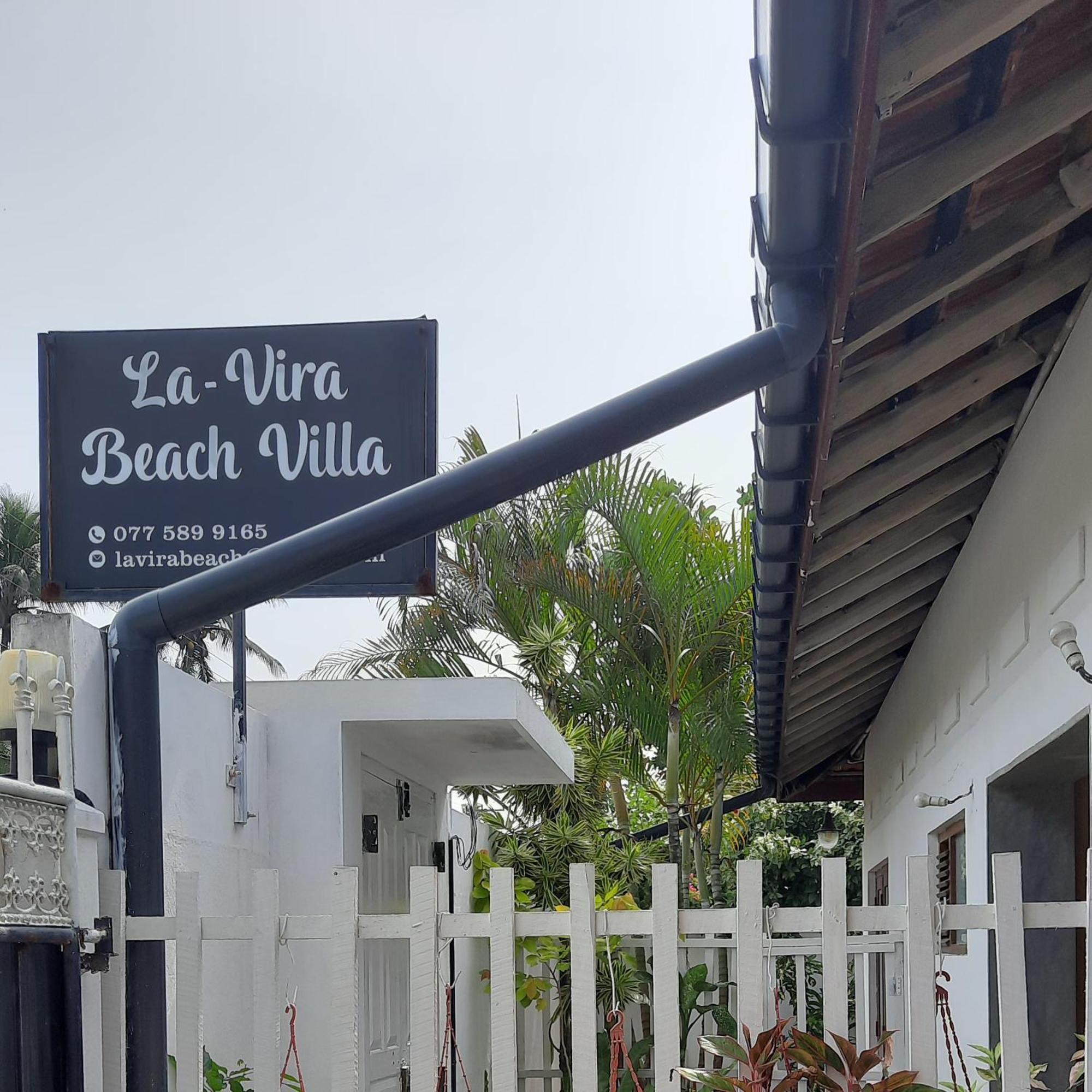 La-Vira Beach Villa Hikkaduwa Rum bild